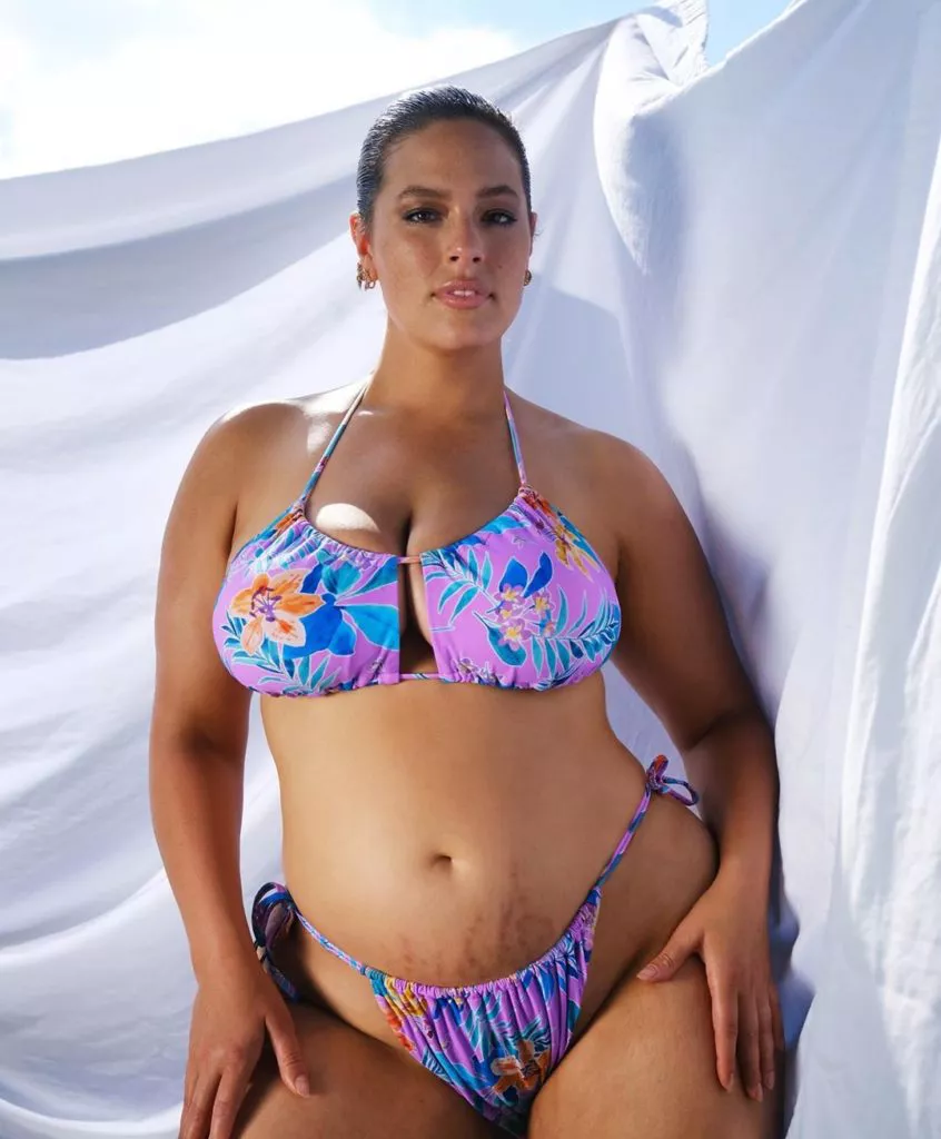 ASHLEY-GRAHAM-3-846x1024