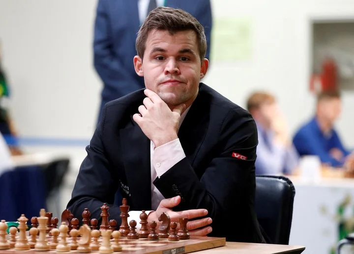 magnus-carlsen-no-tiene-pensado___qSeUPDPYz_720x0__1
