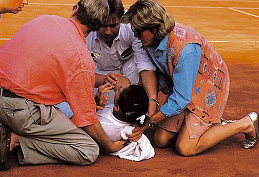 54A5CD37QFEFBNY7EKCRSCZNOM