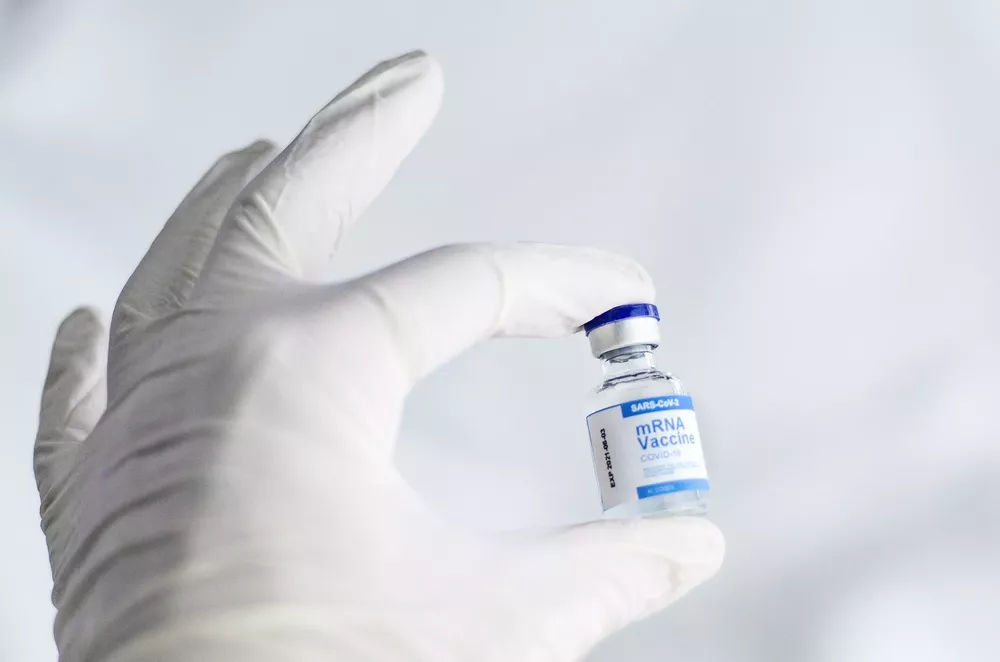 vaccine-6165772_1920