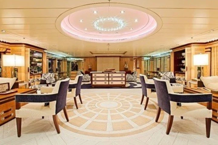 uno-de-los-lujosos-salones___71G9kW5f__720x0__1