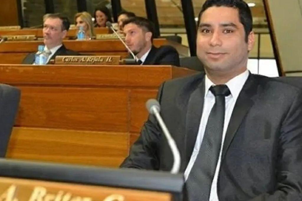 375725_diputado_paraguay