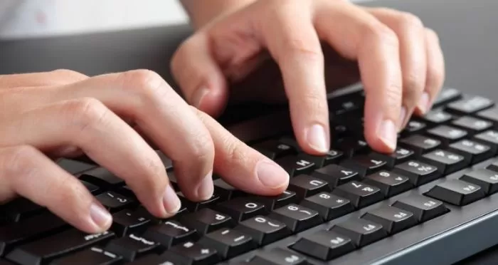 62a257353defb_700_372!