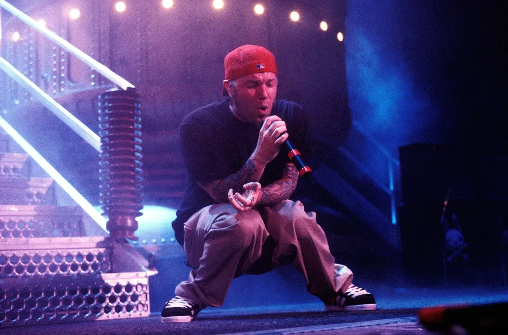 Limp-Bizkit-New-York-1999-billboard-1548