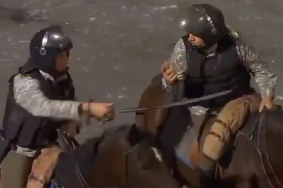 754201-sable-20policia-20uruguay