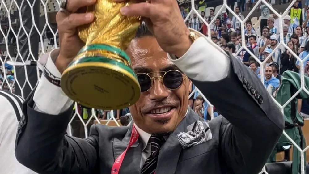 salt-bae-trofeo-copa-mundo_98