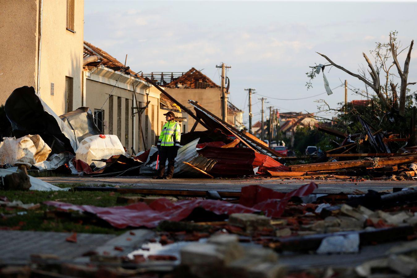 tornado 1