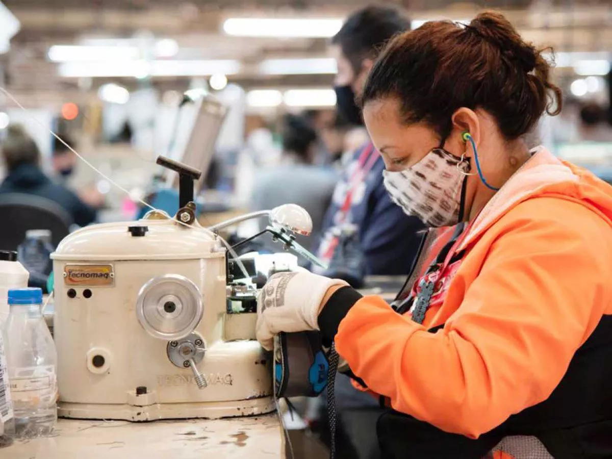mujer-trabajando empleo