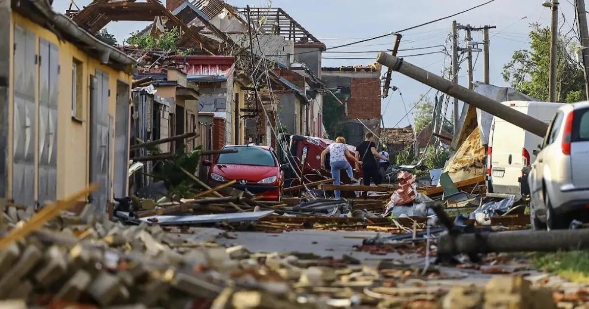 tornado 10