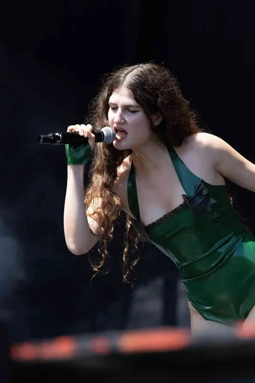 Sábado Uma Boomerang