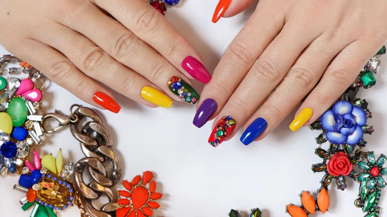 uñas manicura