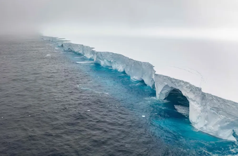 iceberg a23