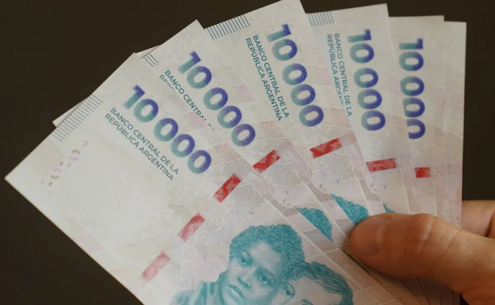 dinero efectivo aguinaldo sueldo