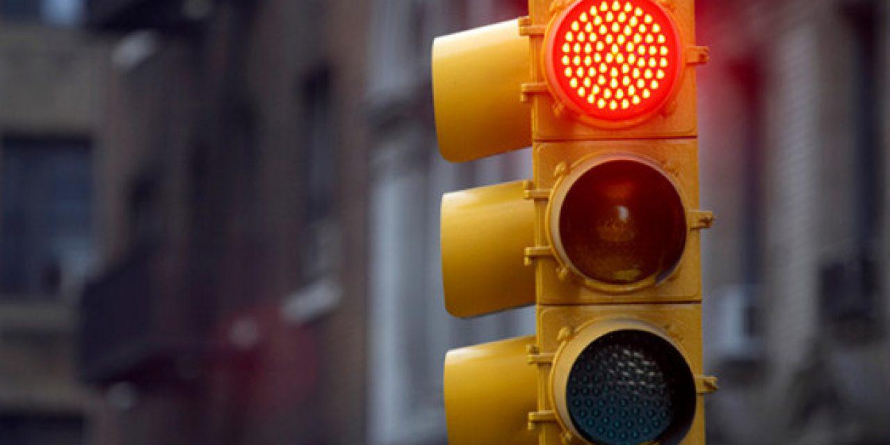 semaforo transito desvio