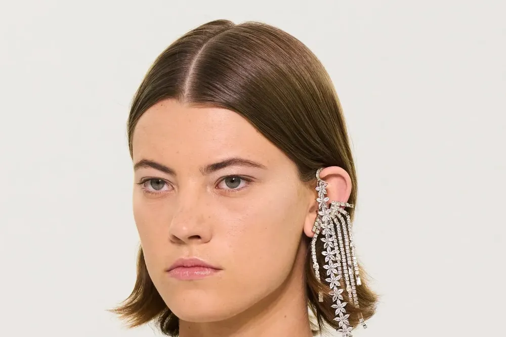 00017-fendi-fall-2022-couture-details-credit-gorunway