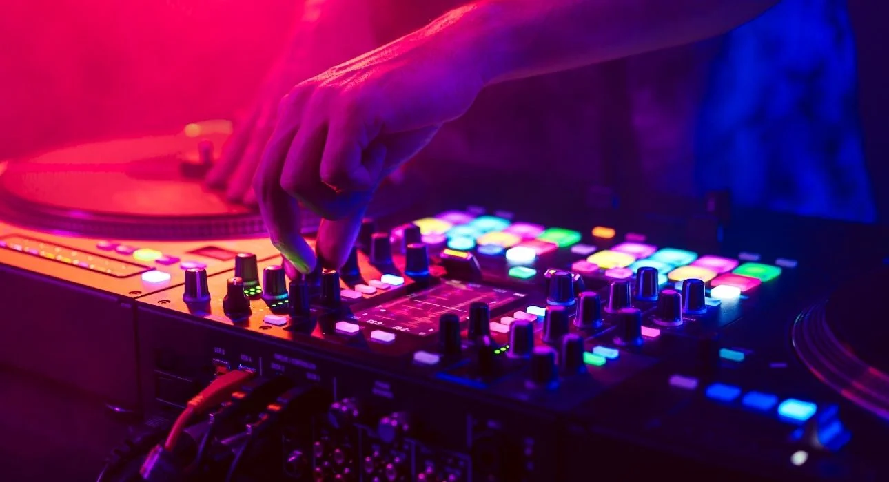 dj