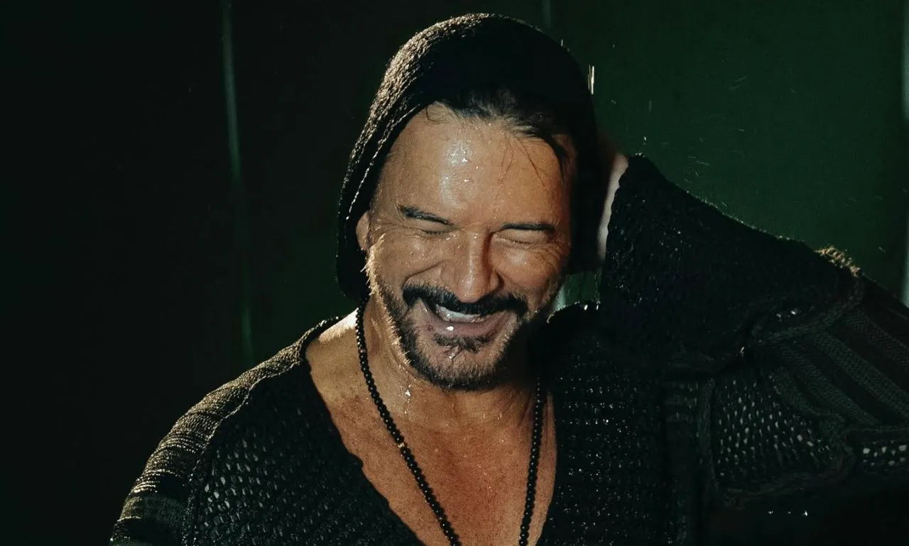 ‘70-el-nuevo-videoclip-de-Ricardo-Arjona