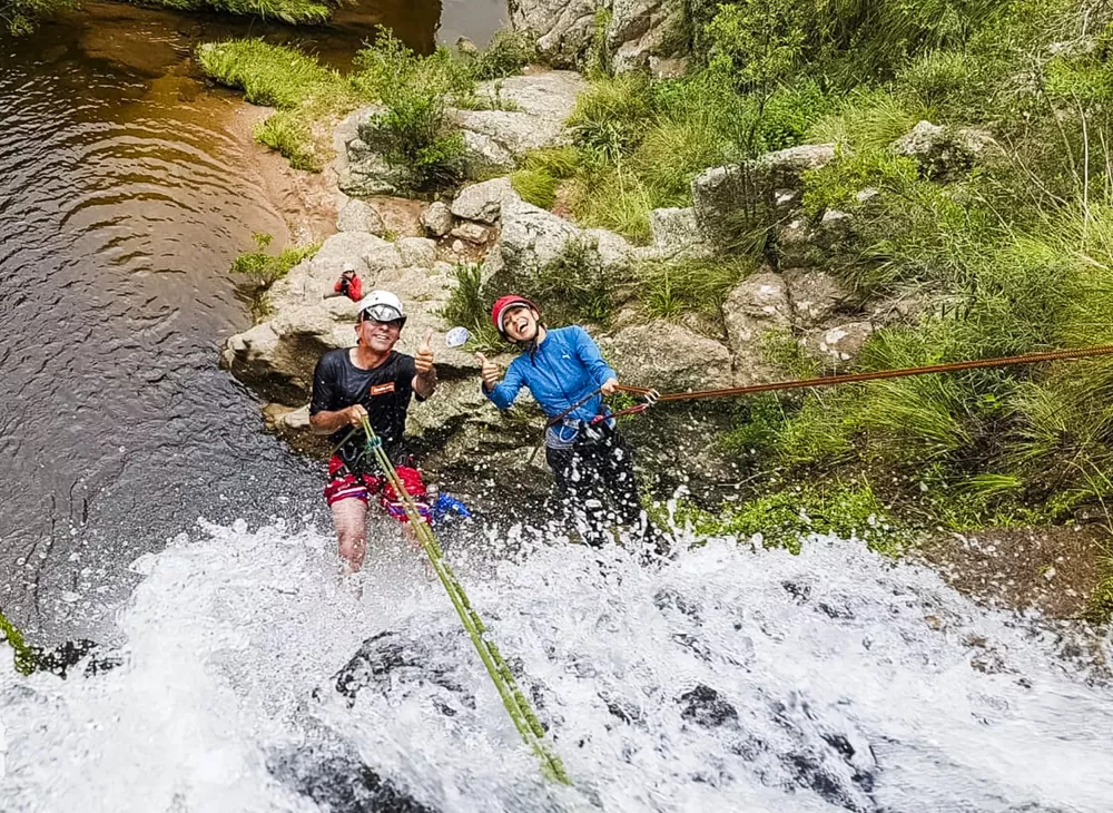 RAPEL-EN-CASCADA-COPINA-2-2 turismo