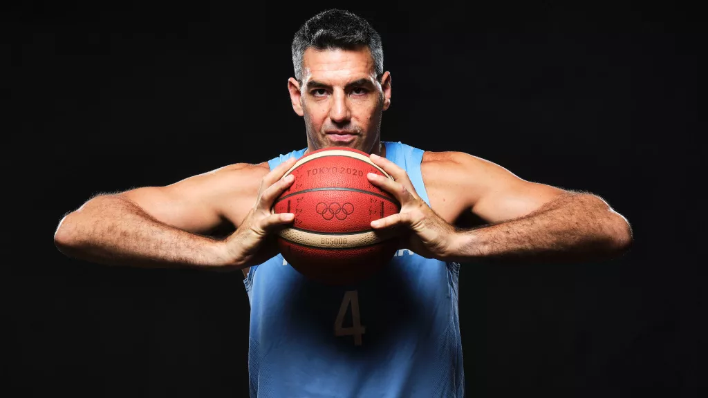 luis scola
