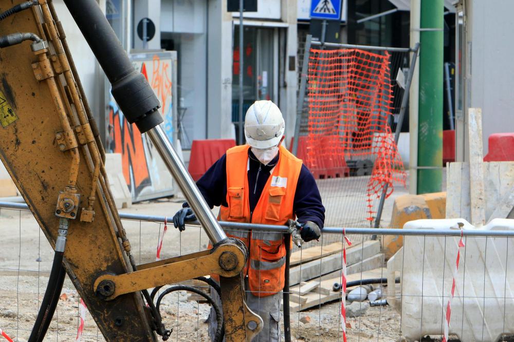 trabajador barbijo