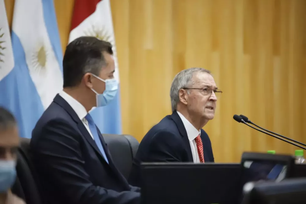 7b4cd8f2-bb25-4d03-9717-4a129776bc14