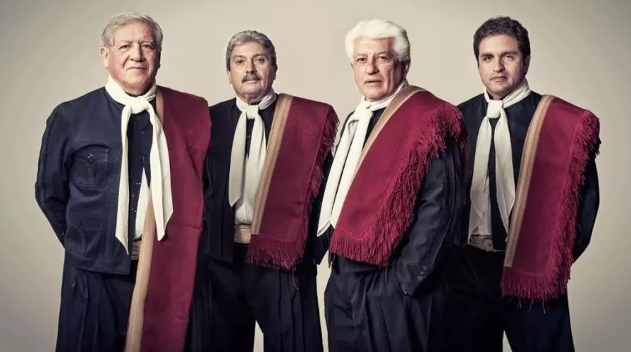 los cuatro