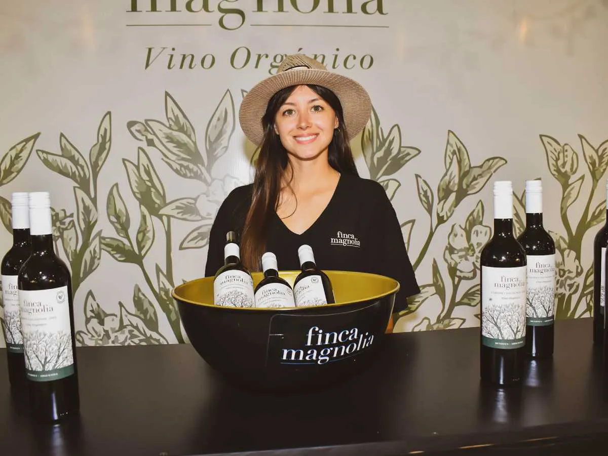 06 expo delicatessen & vinos