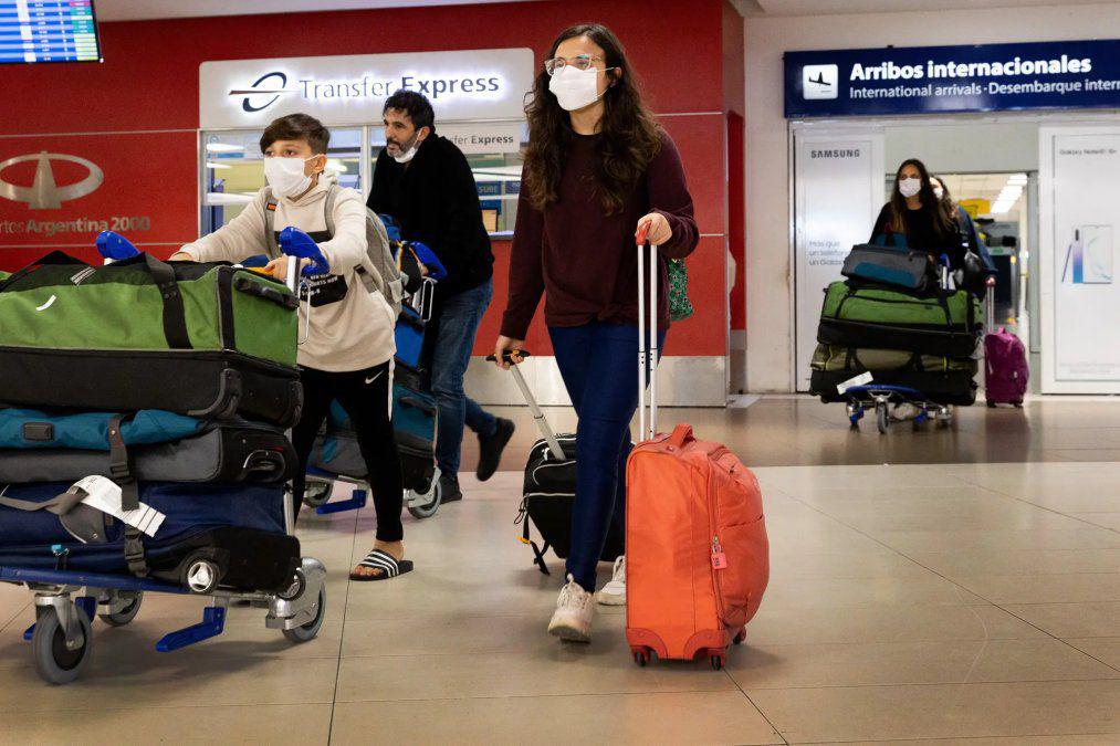 turista aeropuerto fronteras