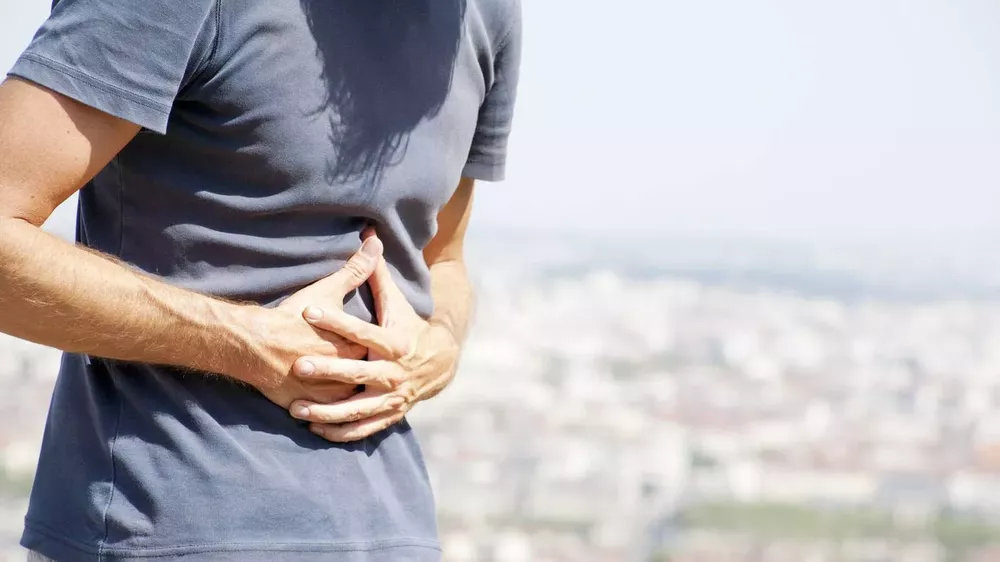correr dolor de panza