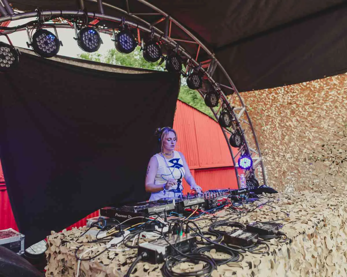 Domingo Maia Dros Hangar Club