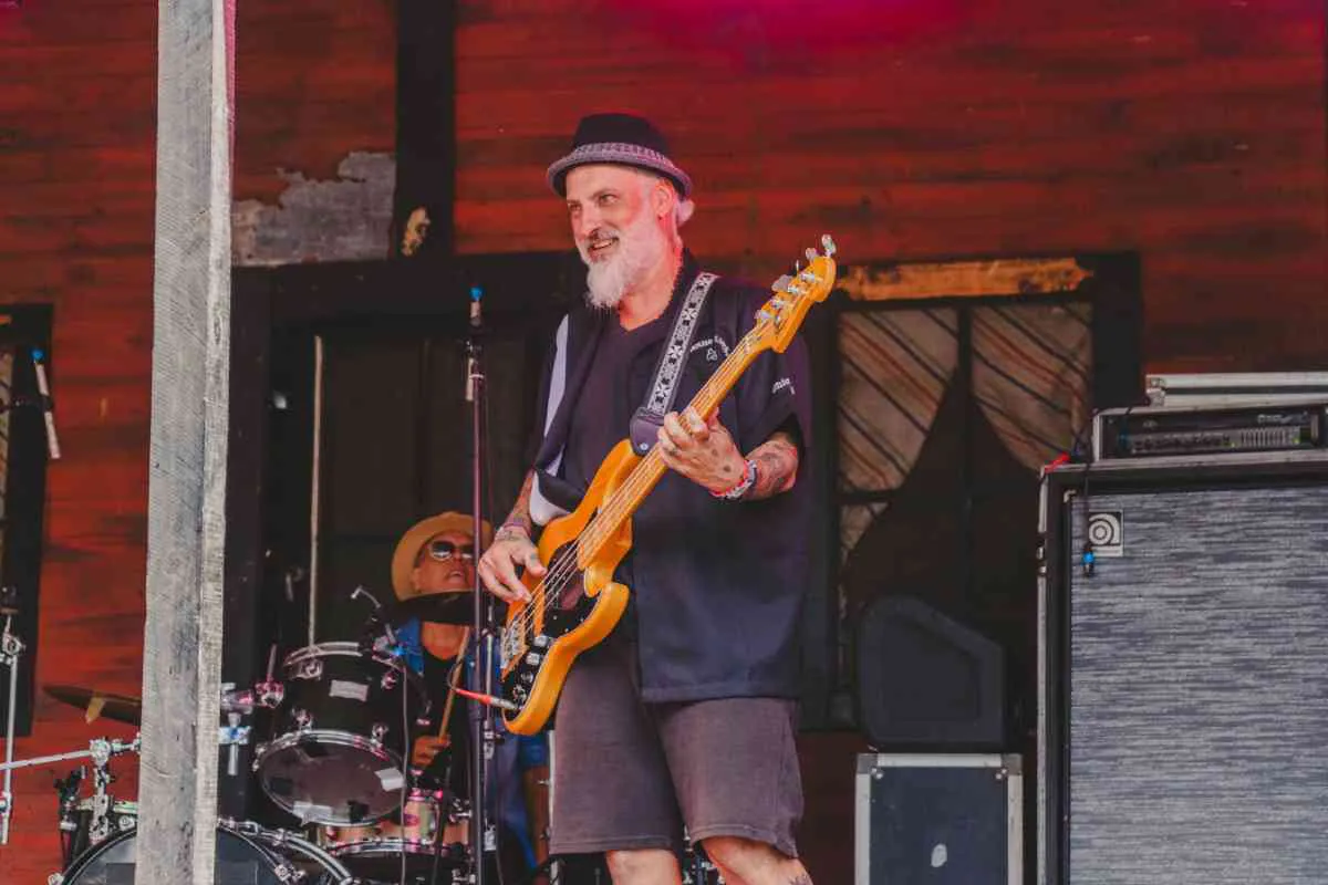 Sábado Los Mentidores Casita del blues