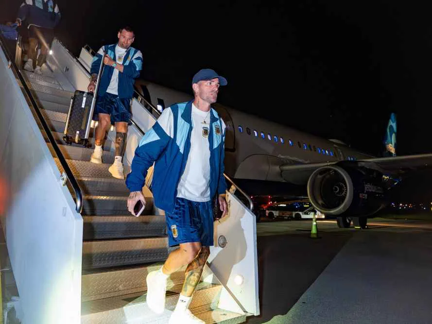 seleccion argentina arribo viaje avion