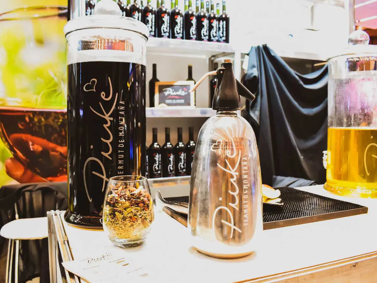 04 expo delicatessen & vinos