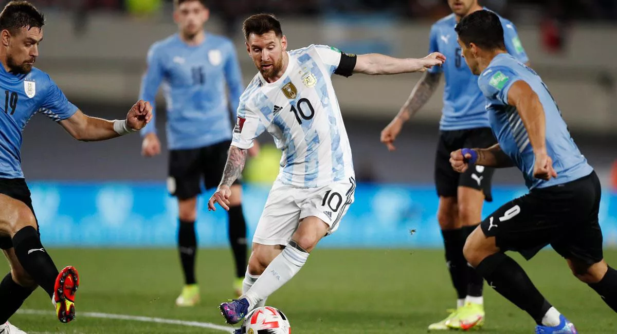 uruguay-vs-argentina-radios-que-transmitiran-en-vivo-el-partido-por-las-eliminatorias-qatar-2022-969392
