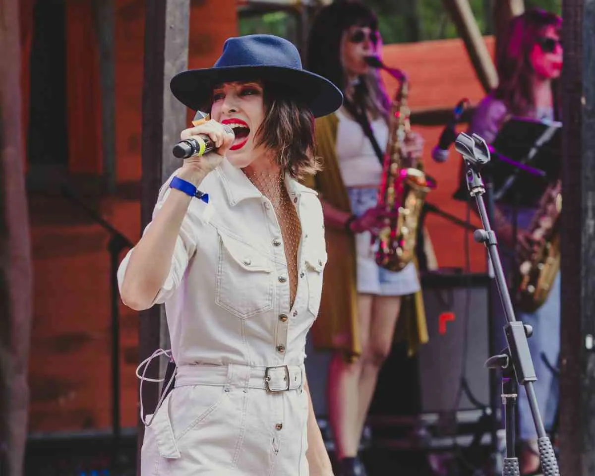 Domingo Marlene Suchy & The Super Sax La Casita del Blues