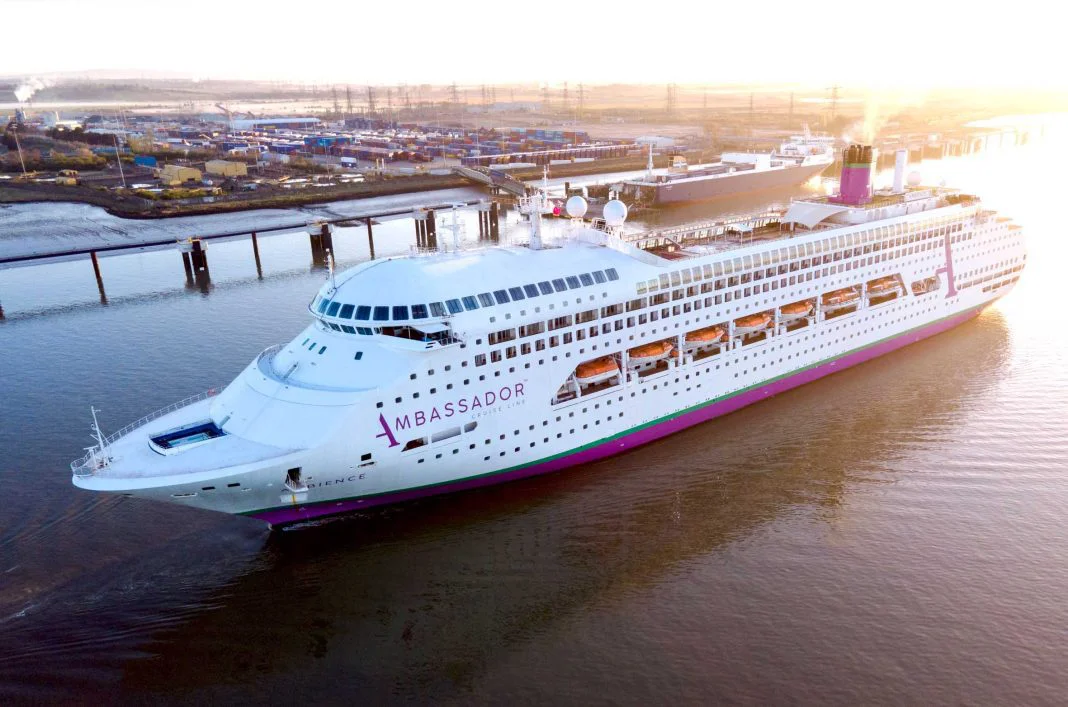 Ambience-arriving-at-London-Tilbury-1-web-1068x707