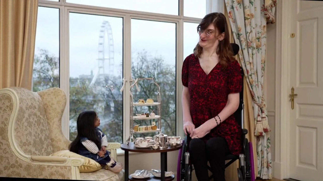 still-21144097-71896-345-still