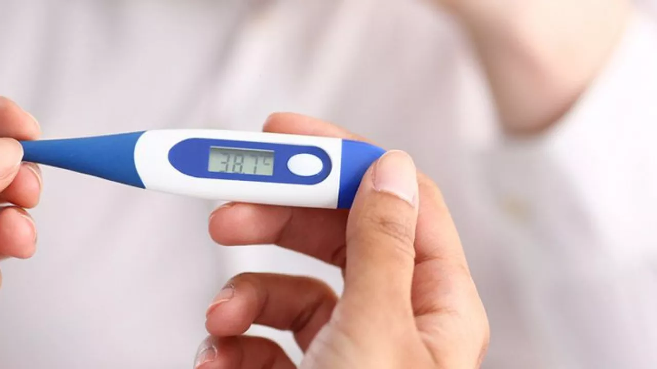 fiebre termometro