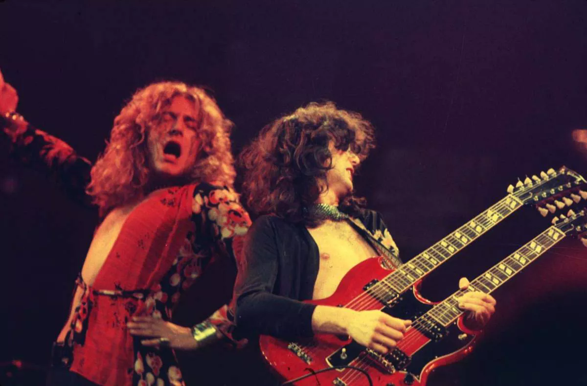 robert-plant-and-jimmy-page-of-led-zeppelin-news-photo-1630851255 (1)