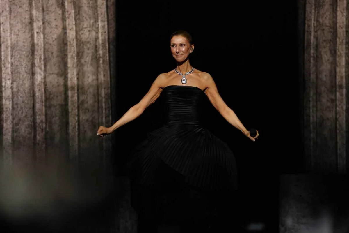 France-Celine-Dion-1-scaled (1)