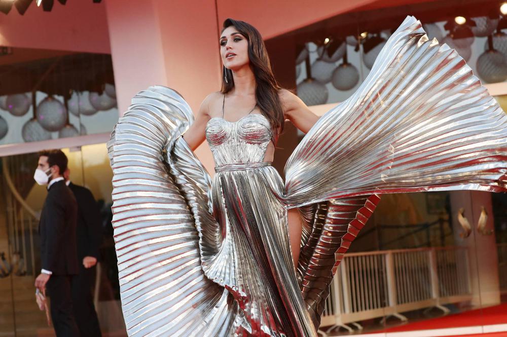 03 Cecilia Rodríguez, en la alfombra roja durante la presentación de la película 'Padrenostro', el 4 de septiembre de 2020.